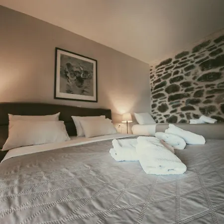 Paradise Hotel Marmárion