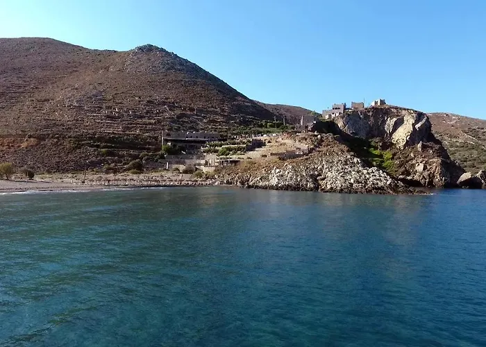 מלון Paradise 3*