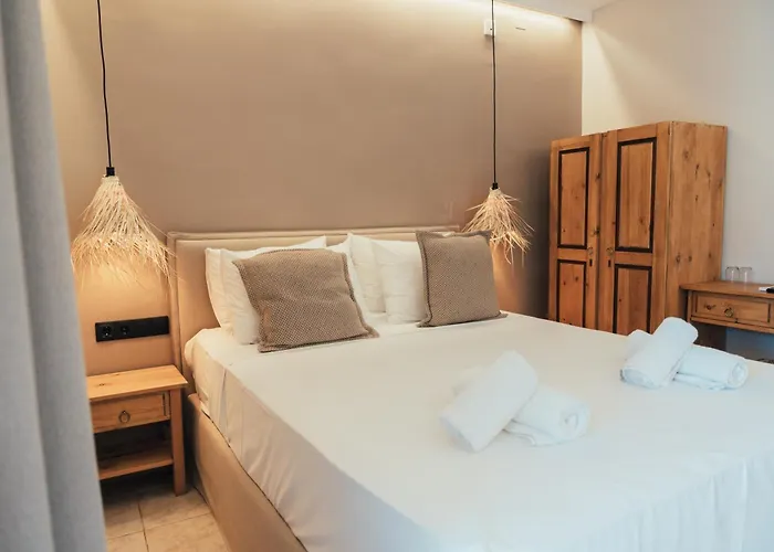 Paradise Hotel 3*
