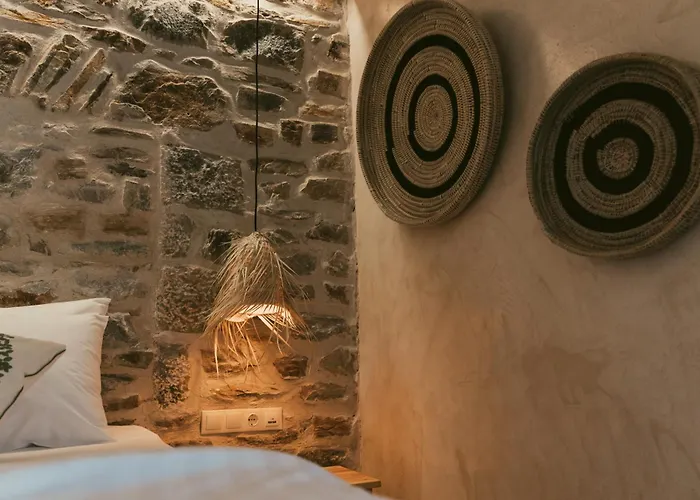 Paradise מלון 3*